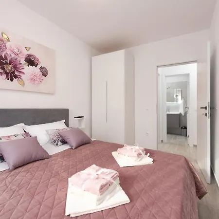 Apartment Marin